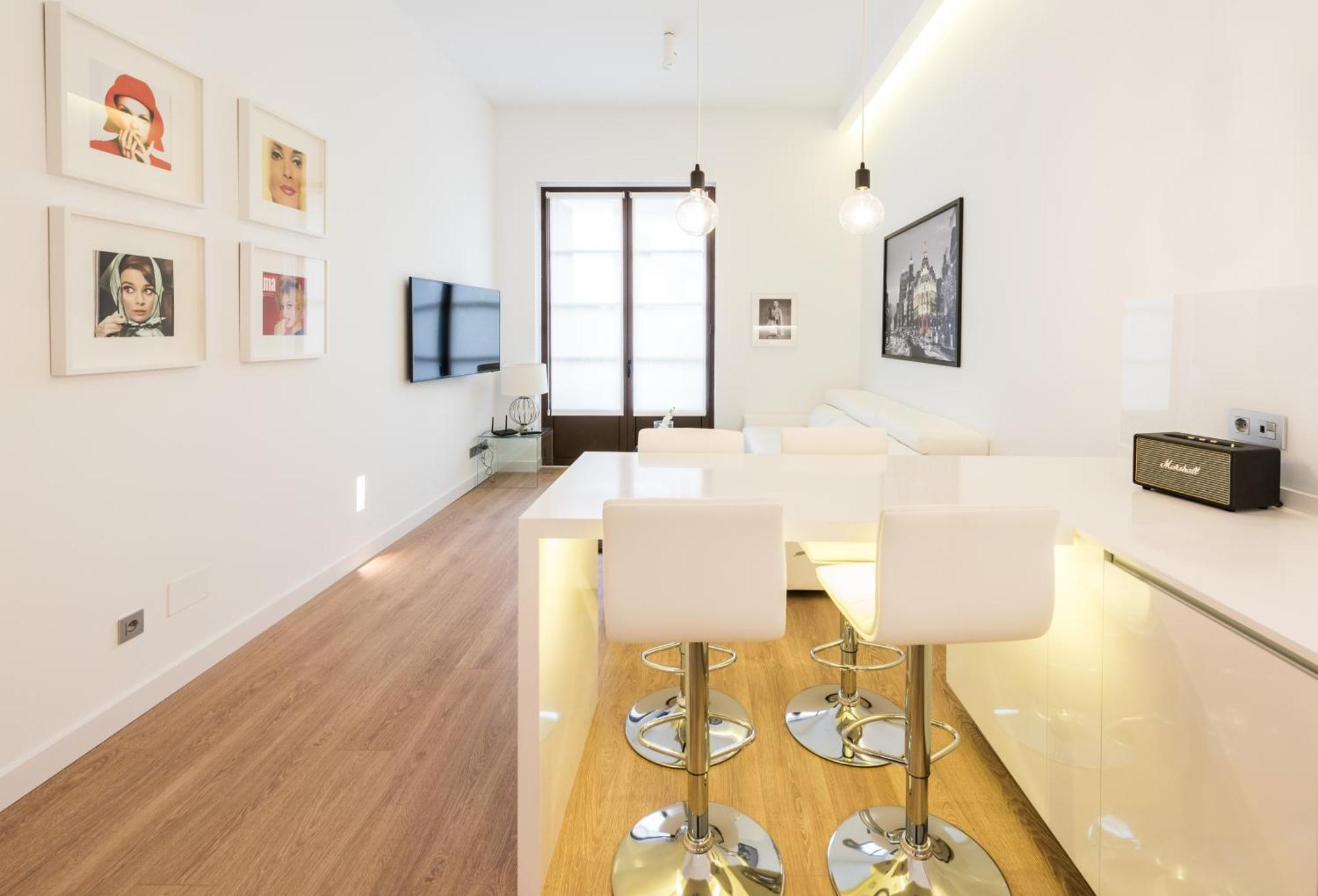 Malasana Plaza Apartment มาดริด ภายนอก รูปภาพ
