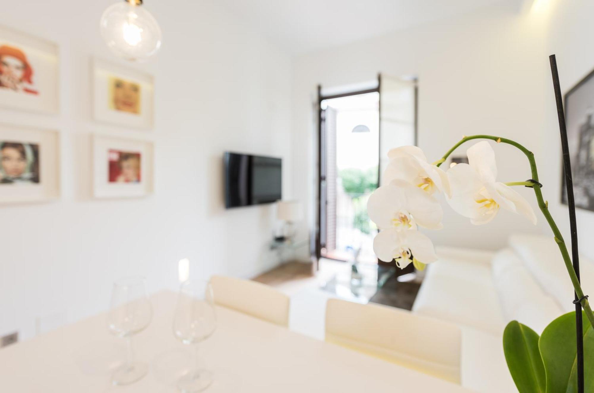 Malasana Plaza Apartment มาดริด ภายนอก รูปภาพ