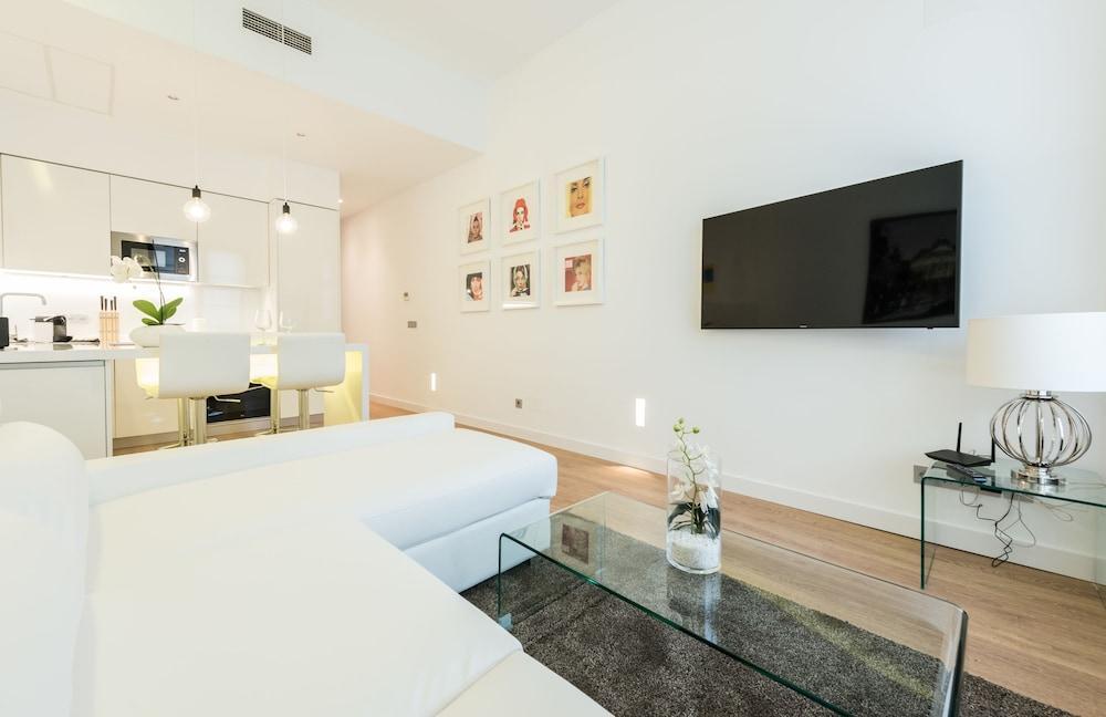 Malasana Plaza Apartment มาดริด ภายนอก รูปภาพ
