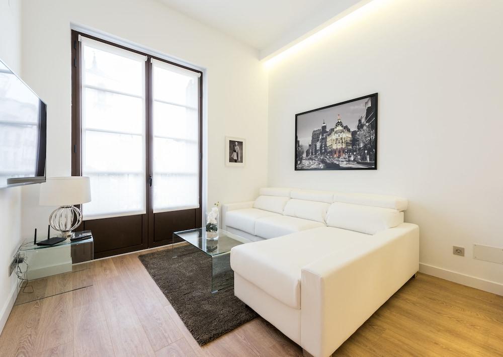 Malasana Plaza Apartment มาดริด ภายนอก รูปภาพ